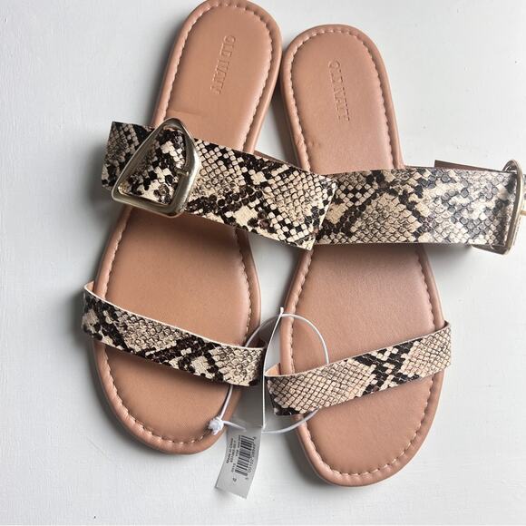 Old Navy Women's Double Strap Buckle Flat  Sandals Snake Skin Print Sz 10 - Picture 1 of 12